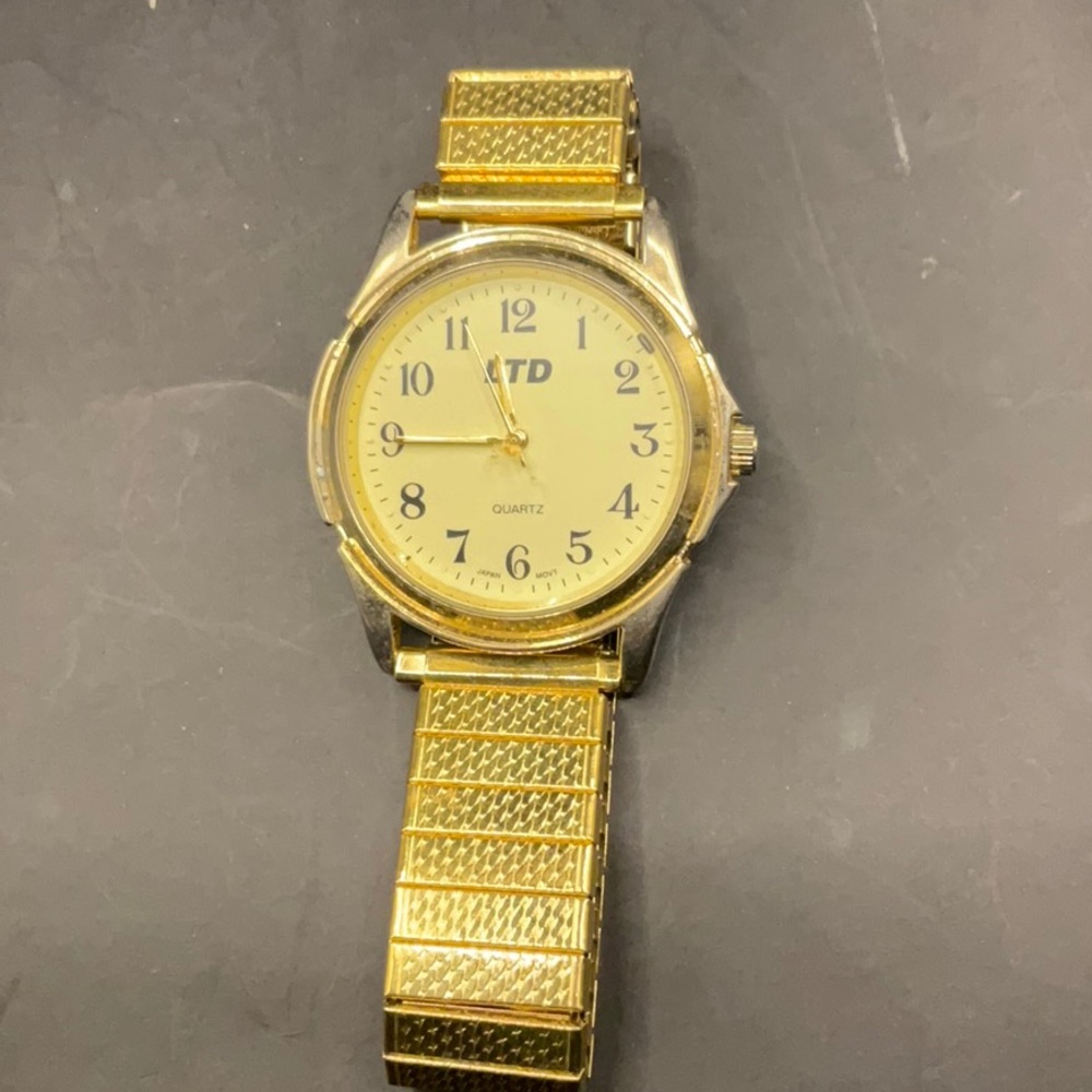 LTD Quartz Mens Gold Watch Japan Movt. New Battery
